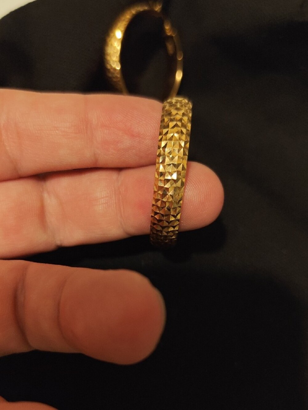 Gold Textured Hoop Earrings - Women Jewelry - Picture 2 of 3
